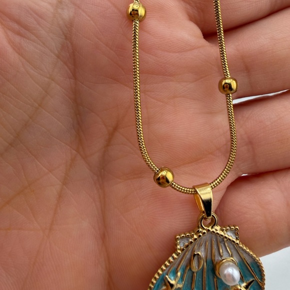 Gold and Blue Shell Pendant Necklace adjustable Stainless steel waterproof - Picture 8 of 9